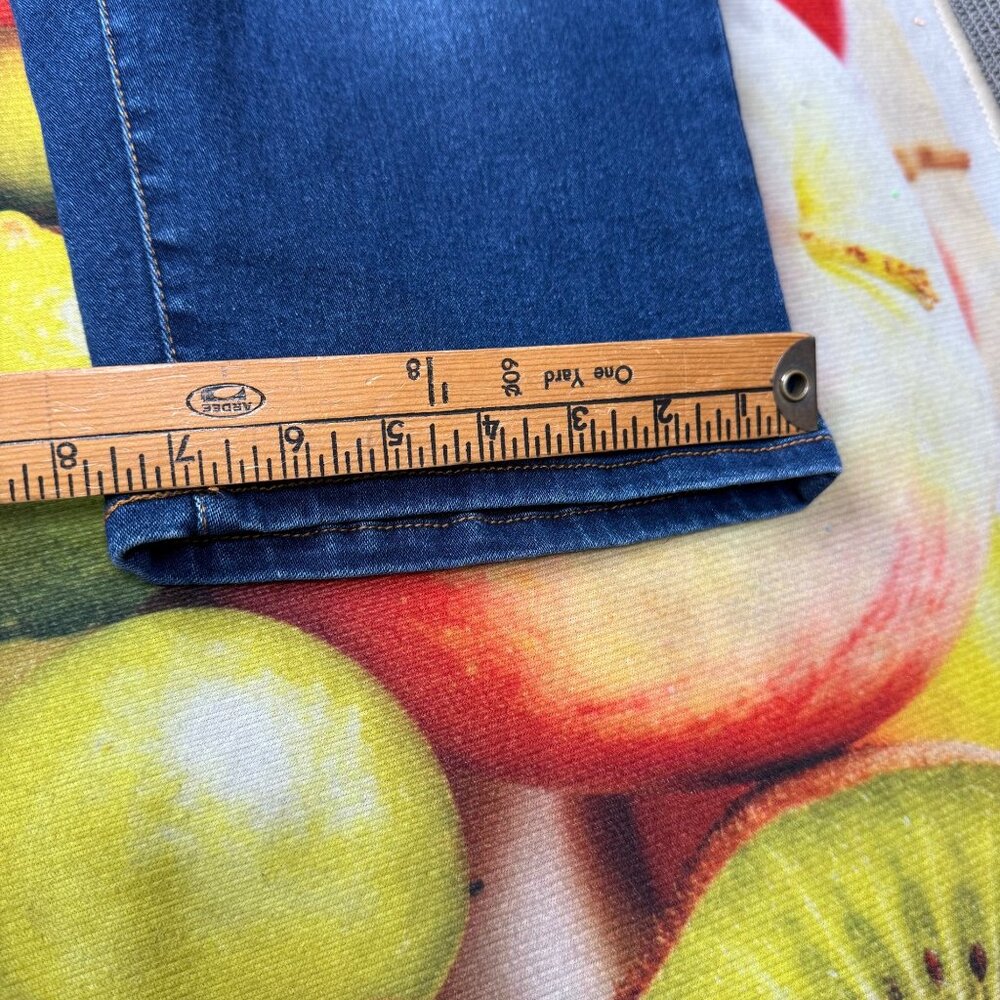 Faith Jeans Womens Size 14W Blue Capri Distressed Denim Pants Keep The Faith - Picture 7 of 8